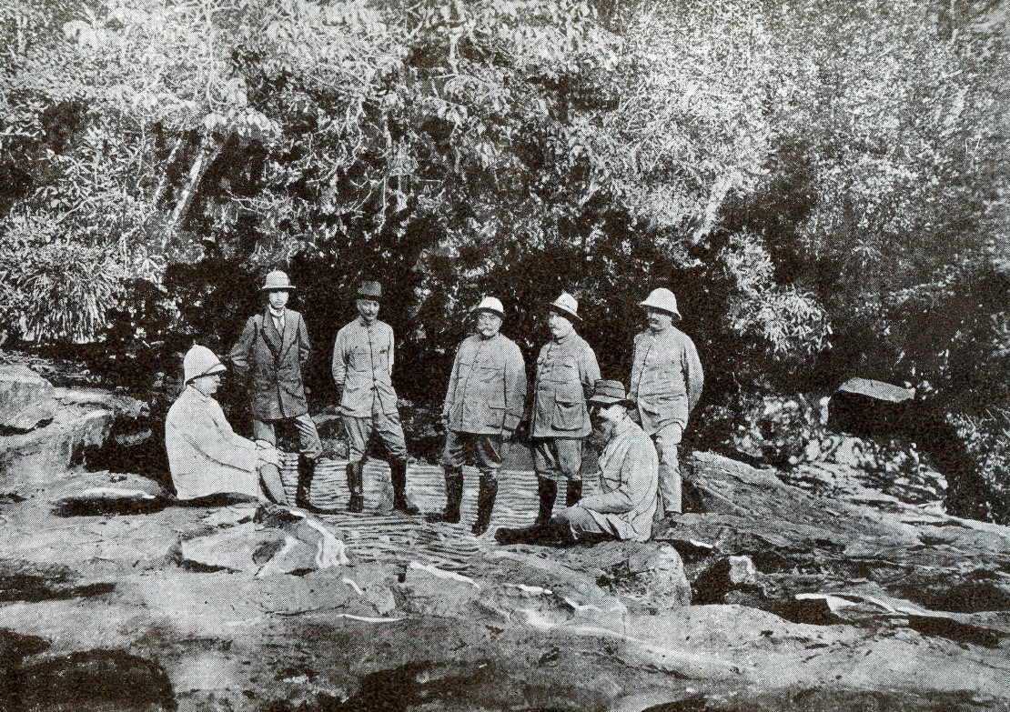 PopokvIl et le Mont Bockor, Revue Indochinoise, 1919. Les fondateursColl. Kamboo 004