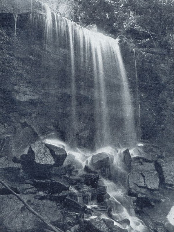 1925 Grande cascade Popokvil